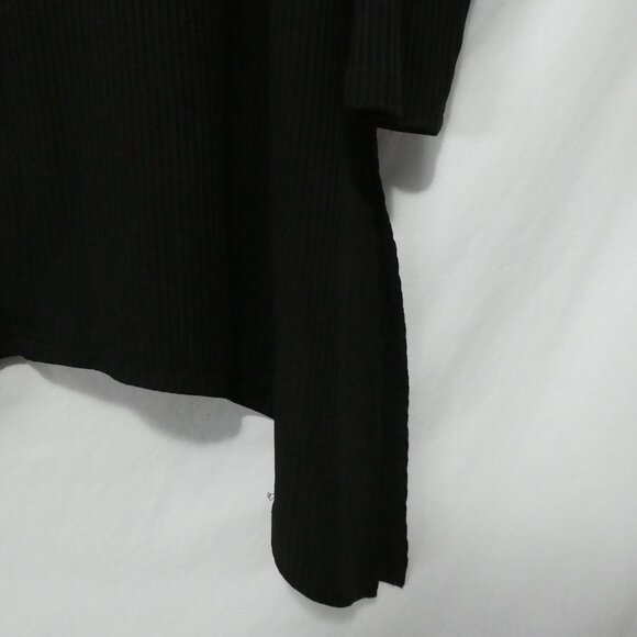 SHEIN - Curve | 1XL | Ribbed Black Asymmetric Hem Long Sleeve Shirt - Picture 16 of 16